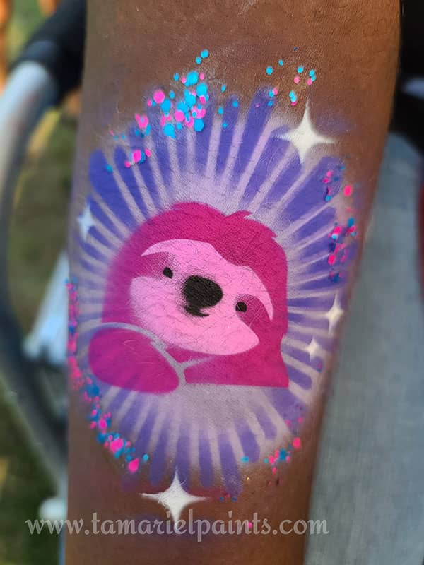 Airbrush design with pink animal