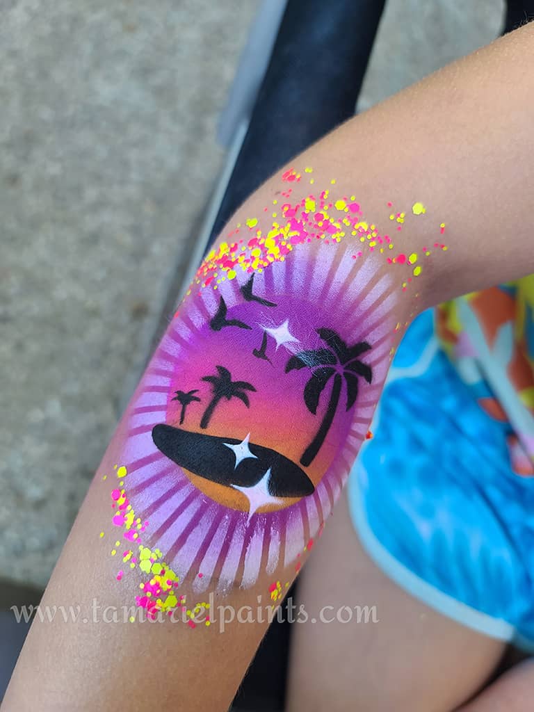 Airbrush design with palm trees