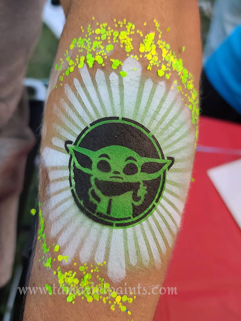 Airbrush design with baby Yoda