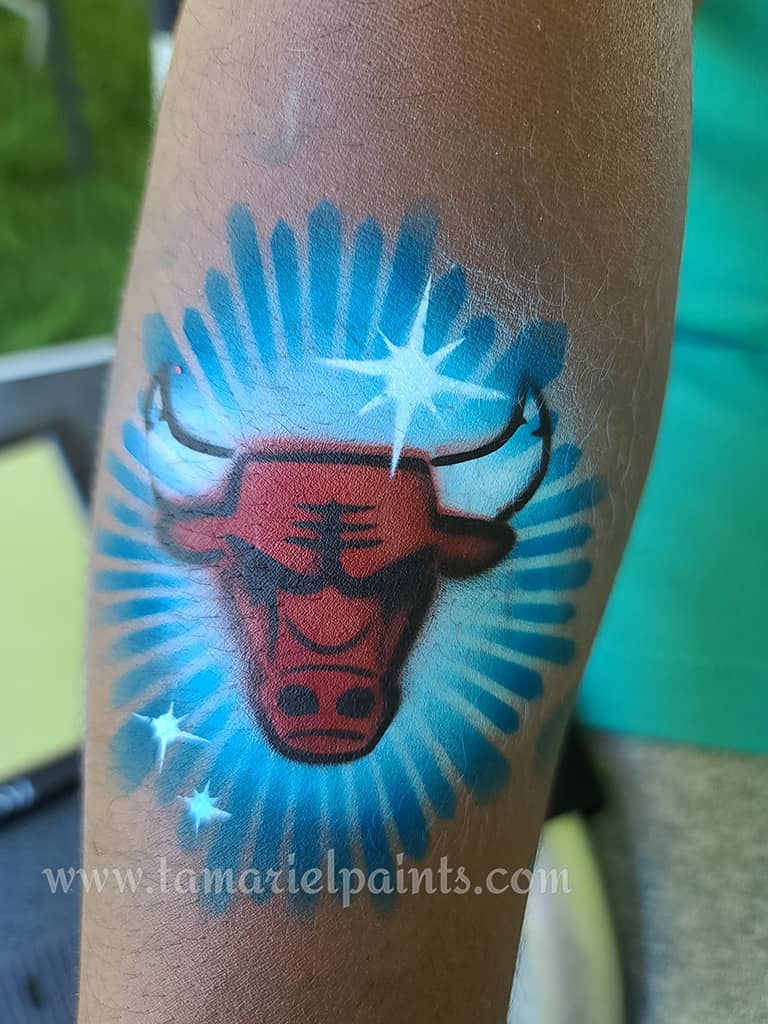 Airbrush design with basketball sports team logo